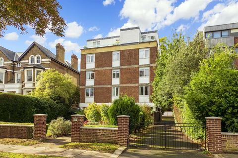 2 bedroom flat to rent, Bolton Road London