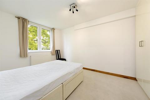 2 bedroom flat to rent, Bolton Road London