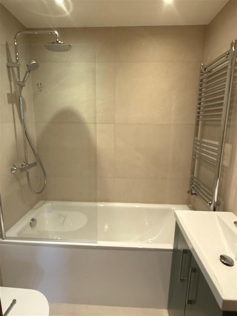 NEW BATHROOM.jpg