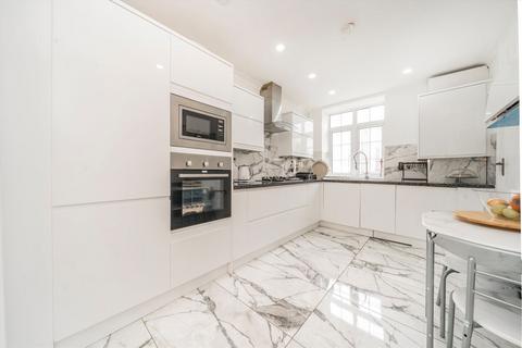 2 bedroom flat for sale, Clifton Court, London NW8