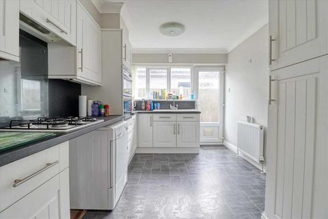 3 bedroom bungalow for sale, Great Clacton CO15
