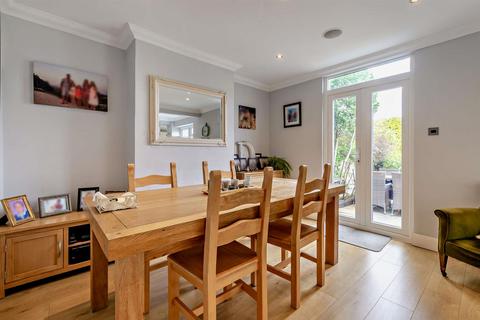 4 bedroom end of terrace house for sale, Dickens Road, Maidstone