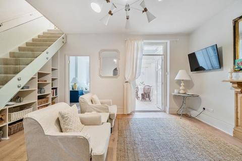 Flat 1a, 18 Westgate Terrace, London, SW10 9BJ