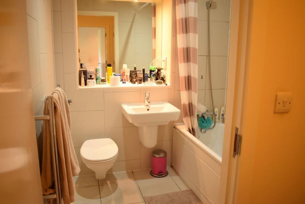 Apartment in Newcastle upon Tyne, Tyne and Wear - View 2