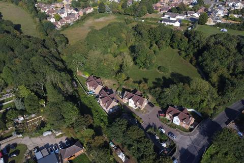 2 Meadow Way, Eythorne, Dover, CT15 4LY