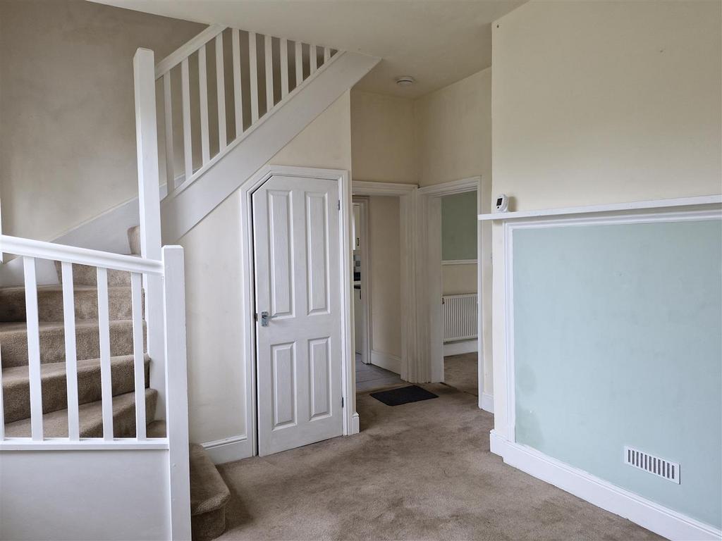 Dining room 1.jpg
