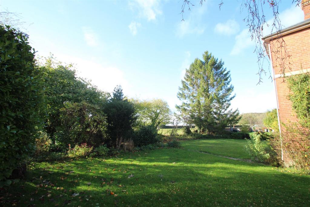 Garden walled 2.JPG