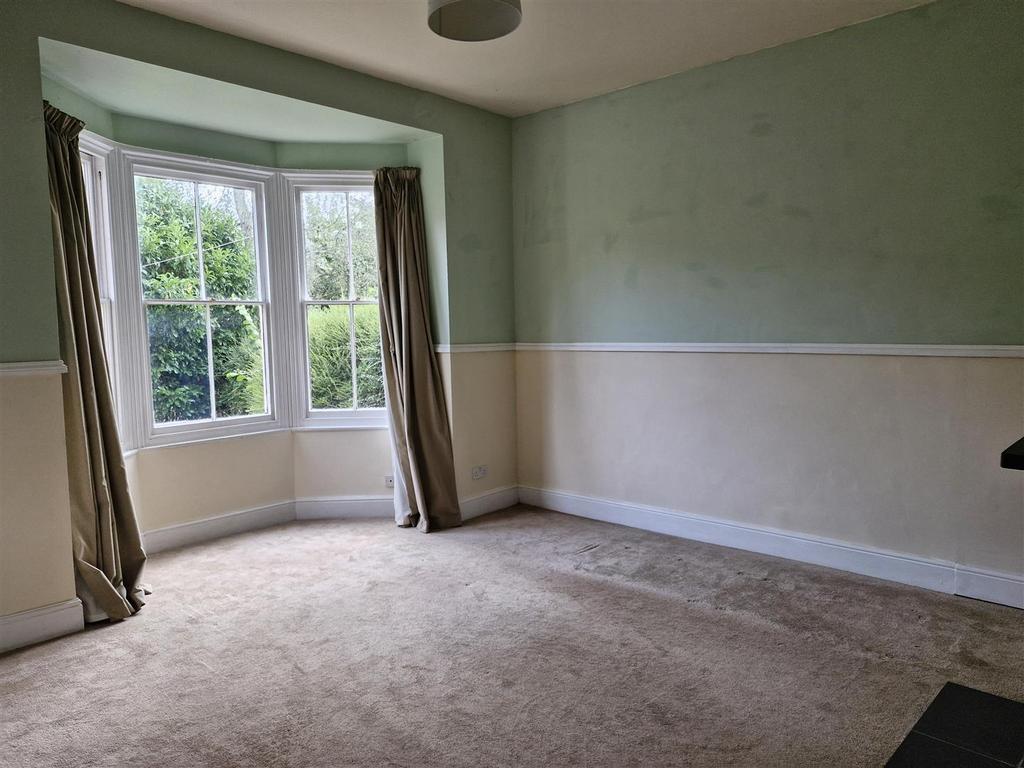 Livingroom 1.jpg