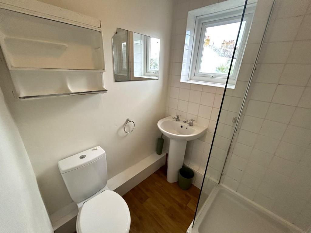 Bed 4 Ensuite