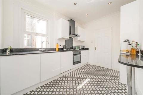 2 bedroom maisonette for sale, Dupree Road, London SE7