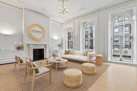 3 bedroom flat to rent, Lancaster Gate, London, W2.