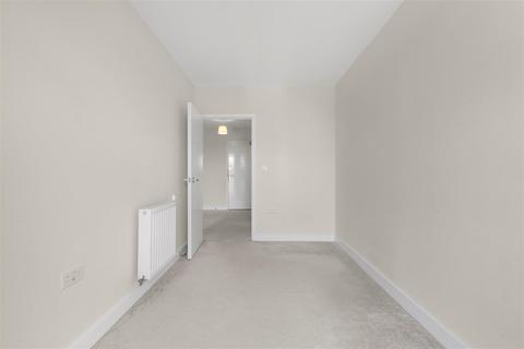 2 bedroom flat for sale, Hampden Road, London N8