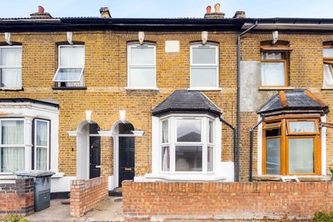 3 bedroom terraced house for sale, Dunmow Road, London, E15