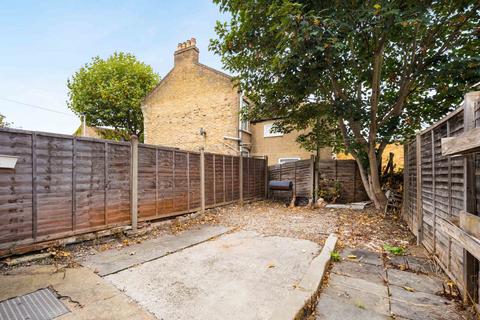 41 Dunmow Road, London, E15 1TZ