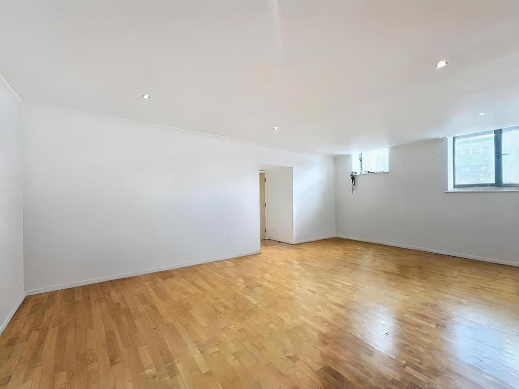 Open Plan Living/Kitchen