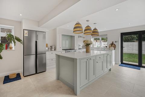 undefined, Vale Close, Harpenden, Hertfordshire, AL5