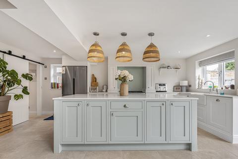 undefined, Vale Close, Harpenden, Hertfordshire, AL5