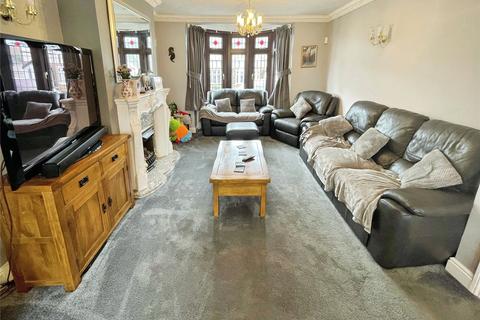 5 bedroom semi-detached house for sale, Ashmour Gardens, Rise Park, RM1