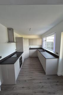 2 bedroom semi-detached bungalow for sale, Woodland Drive, Hull, HU10