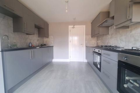 undefined, Wise Lane, West Drayton, UB7