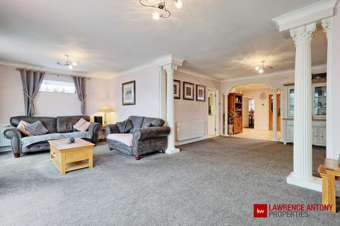 undefined, Rawreth Lane, Rayleigh, SS6