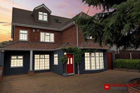 5 bedroom detached house for sale, Rawreth Lane, Rayleigh, SS6