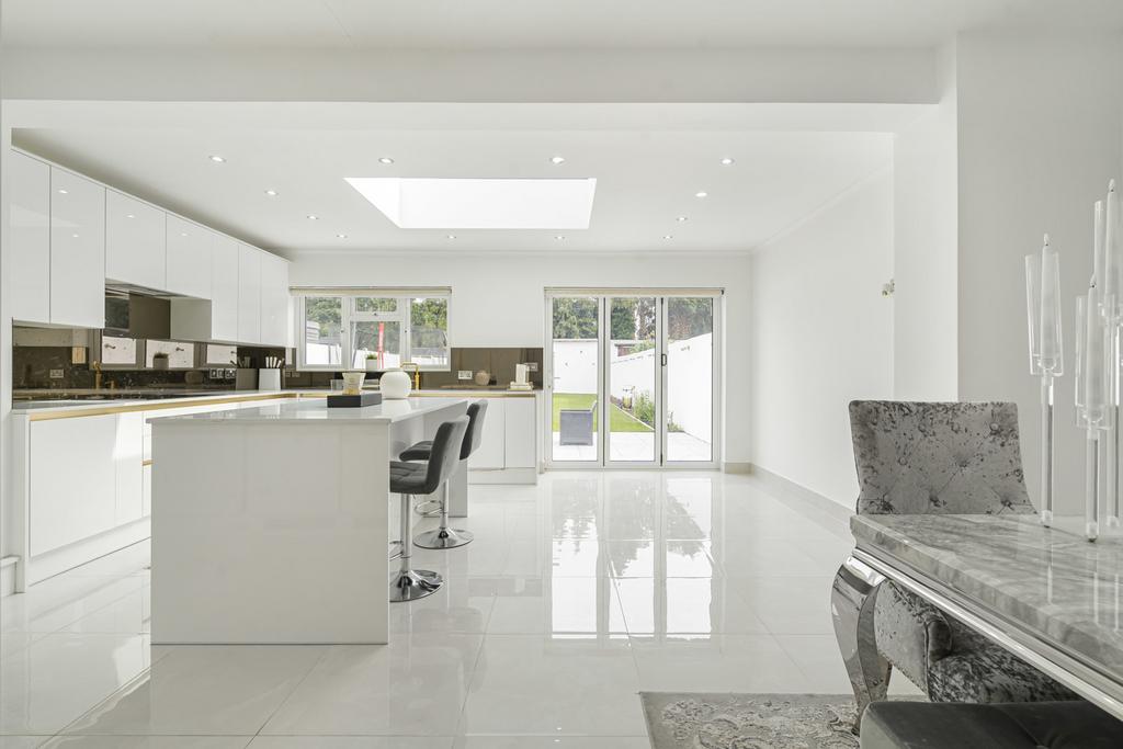 Kitchen/Dining