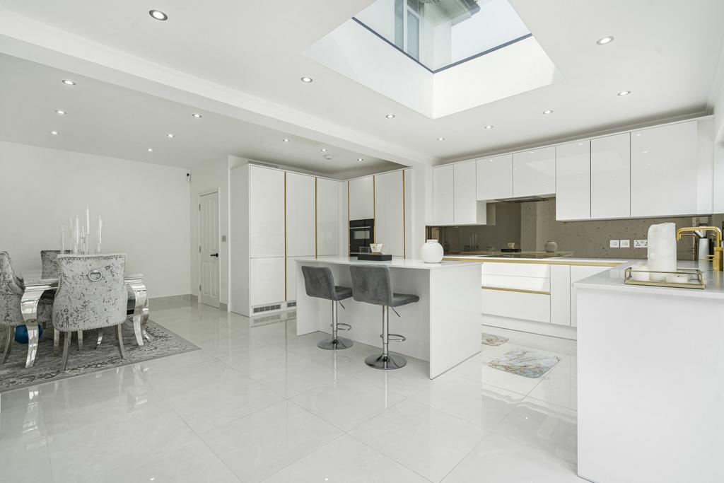 Kitchen/Dining