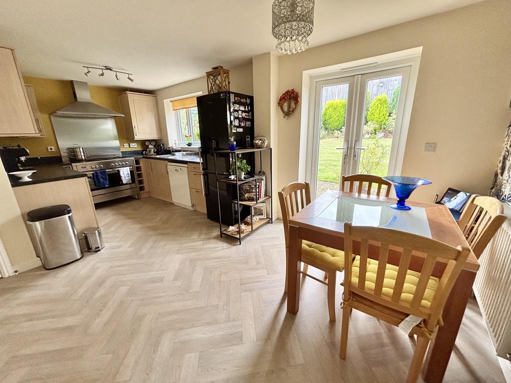 Kitchen / Breakfast Room