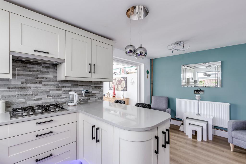 Kitchen/Dining Room
