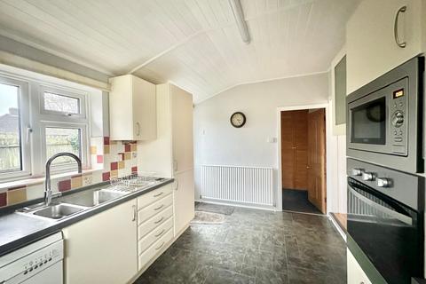 undefined, New Road, Shenley, WD7