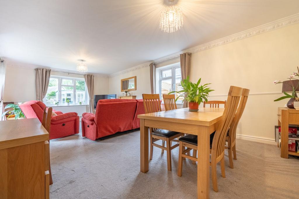 Sitting dining room