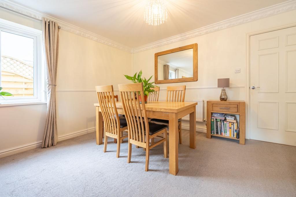 Sitting dining room