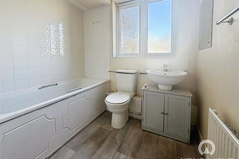 2 bedroom flat for sale, Admirals Way, Kent DA12