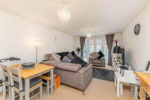 2 bedroom flat for sale, Taylor Close, London