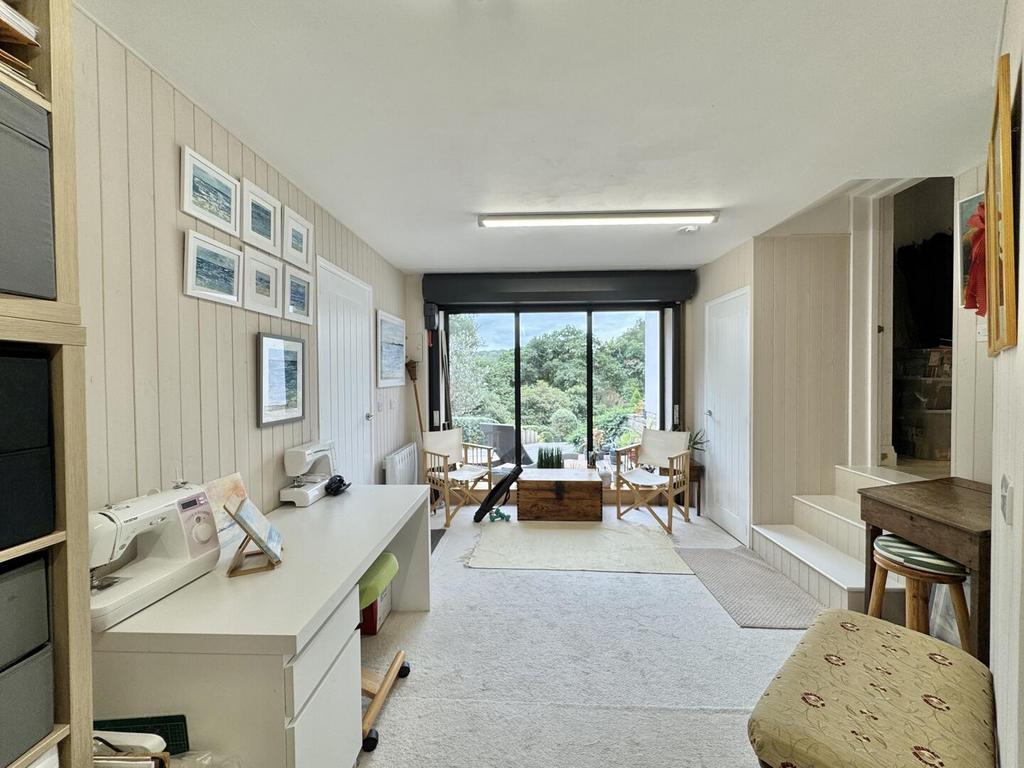 Bedroom / Hobby Room