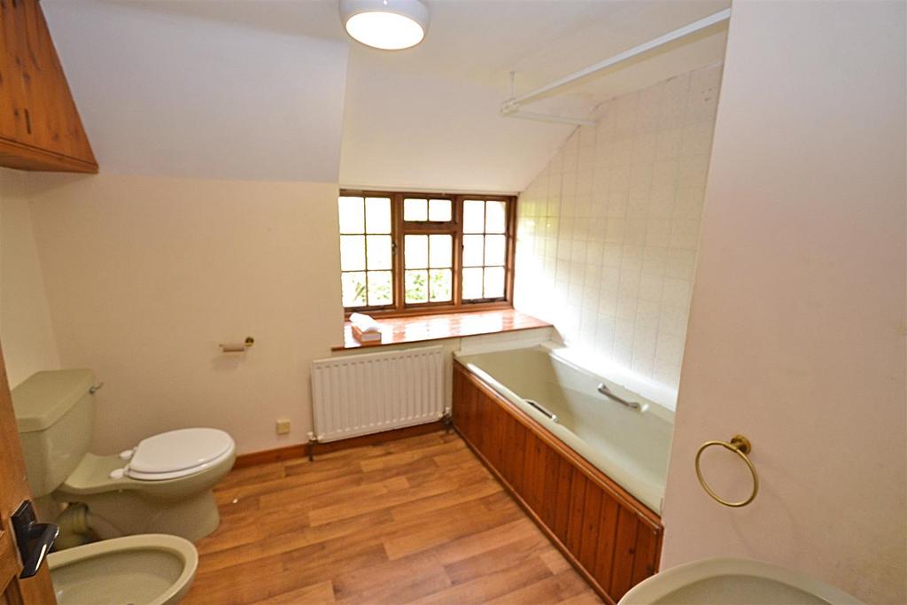 Bathroom (3).png