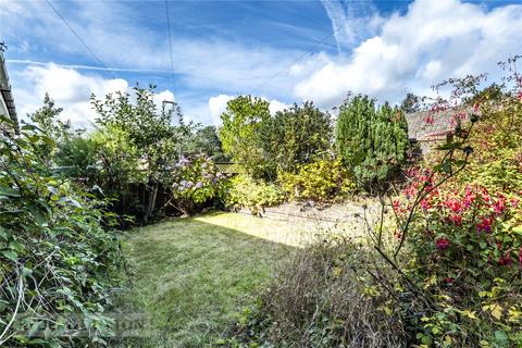 3 bedroom bungalow for sale, Tanyard Avenue, Oakes, Huddersfield, West Yorkshire, HD3