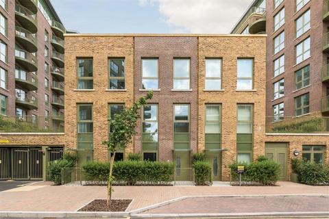 Astell Road, London SE3
