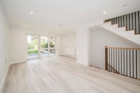 3 bedroom house for sale, Astell Road, London SE3