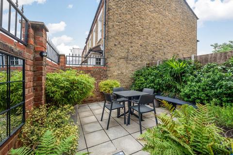 81 Burford Road, London, SE6 4DD