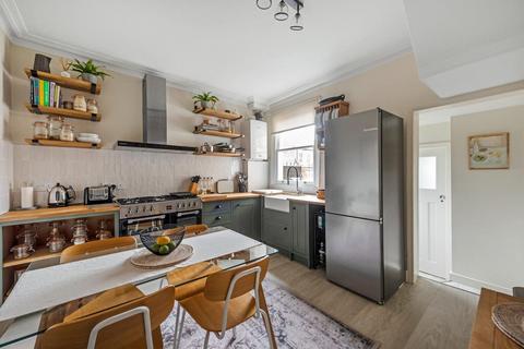 81 Burford Road, London, SE6 4DD