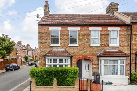 81 Burford Road, London, SE6 4DD