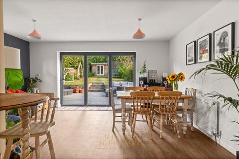 3 bedroom semi-detached house for sale, Copthorne Road, East Grinstead RH19