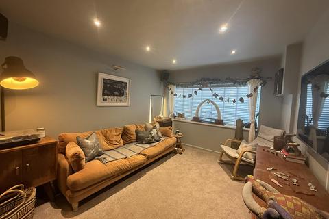 undefined, Canal Close, Carnforth LA6