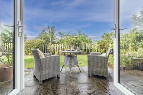 5 Canal Close, Holme, Carnforth, LA6 1GY