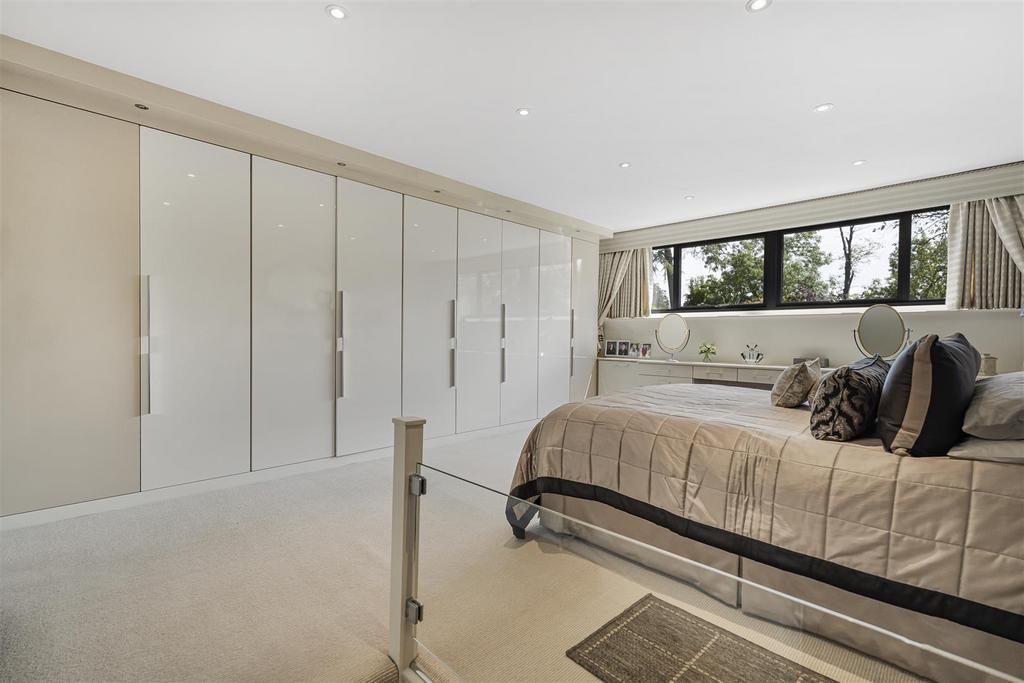 Main bedroom