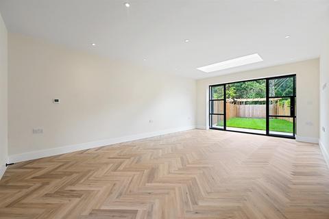 3 bedroom semi-detached house for sale, Old Uxbridge Road, Rickmansworth, WD3