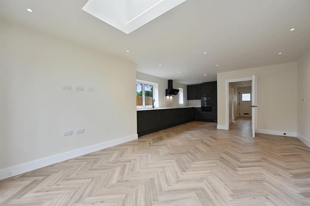 Lounge to Kitchen.jpg