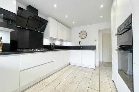 5 bedroom semi-detached house for sale, Sherwood Road, Woodley